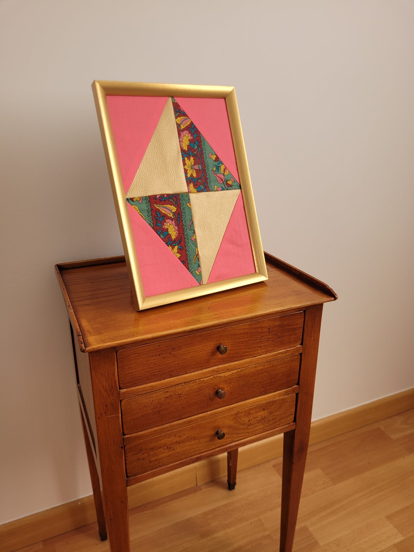Tableaux textiles - Cerf volant rose et doré 21cm x 30cm