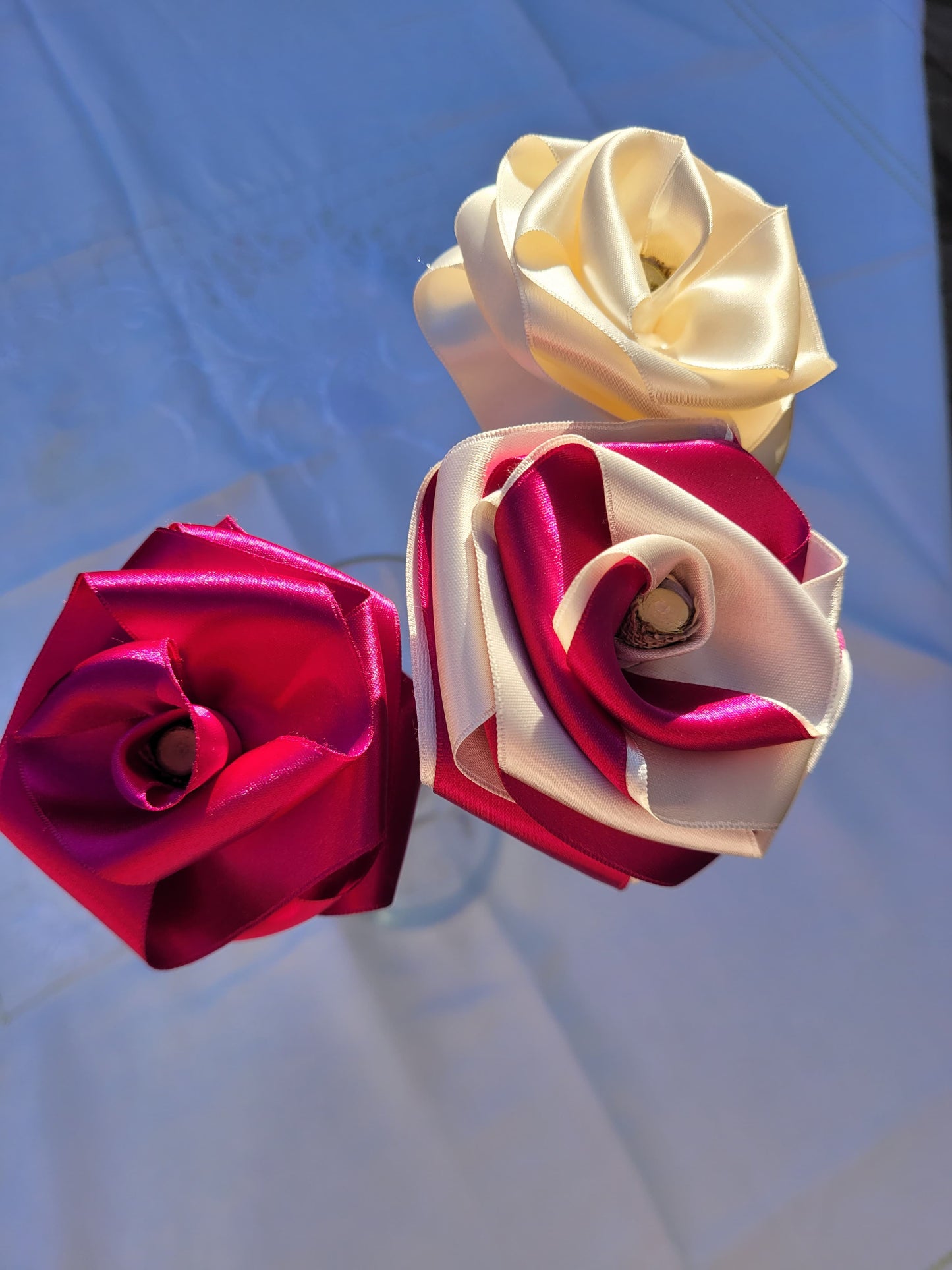 Décoration de mariage : Rose en tissu
