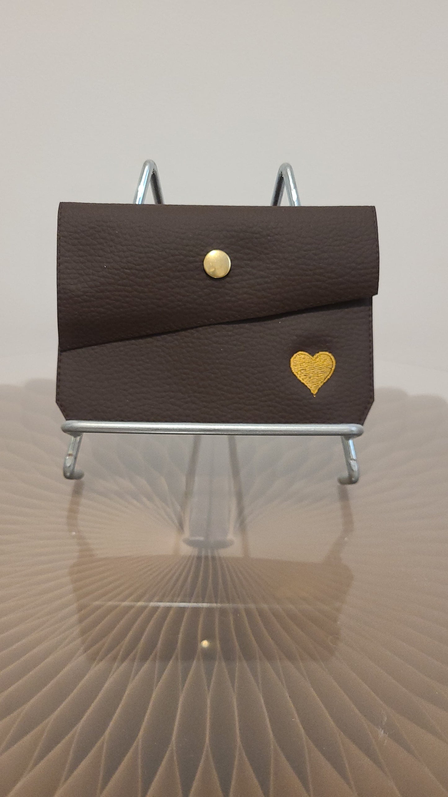 Porte monnaie simili cuir avec broderie