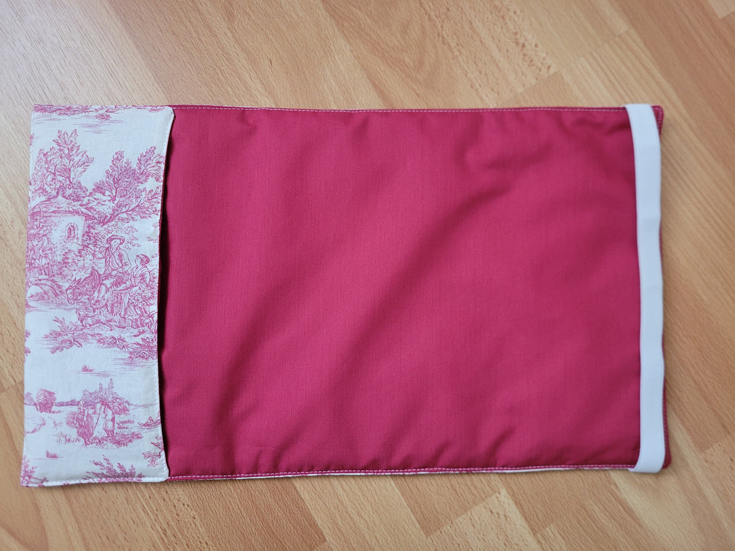 Couvre livre en tissu (livre broché) - Toile de Jouy rose