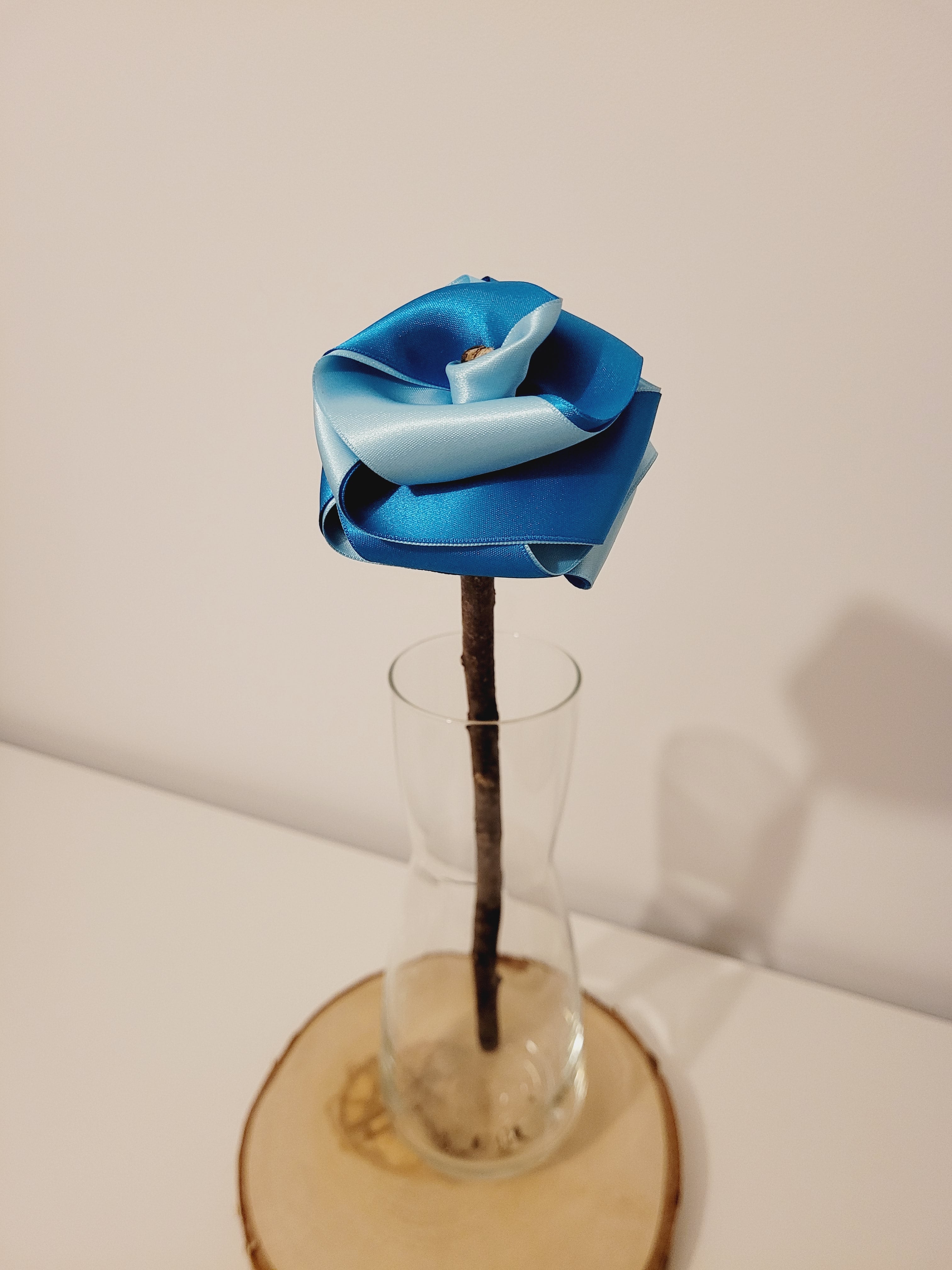 Fleurs tissu - rose satin bicolore turquoise et bleu clair - fleurs artificielle - fleurs roses éternelle