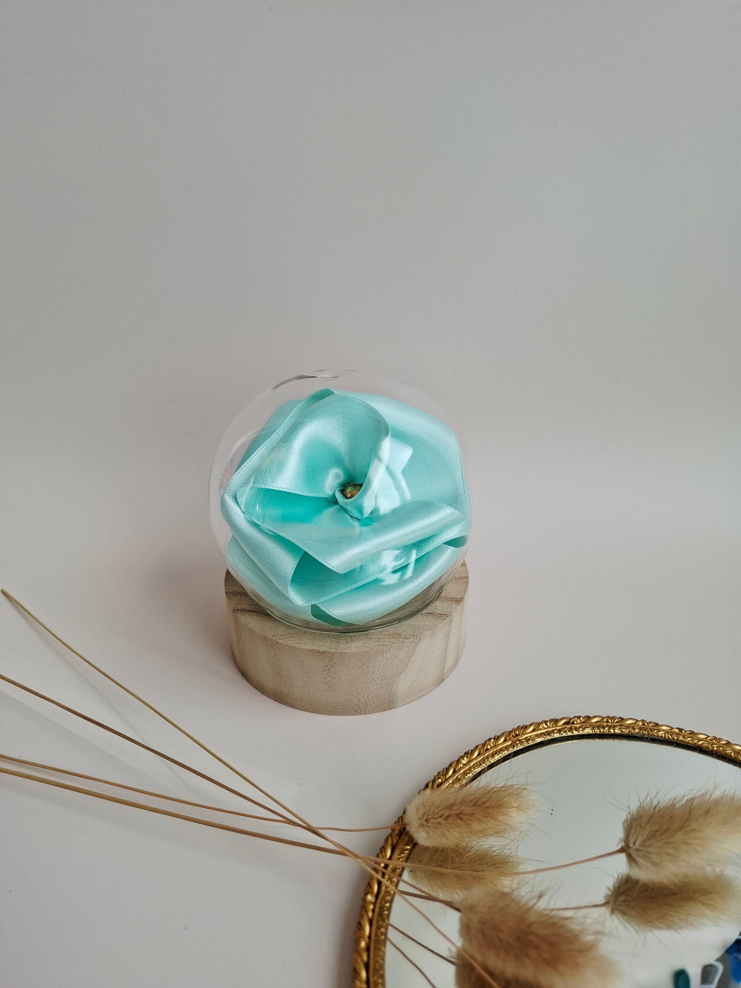 Rose éternelle globe en verre | Vert d'eau