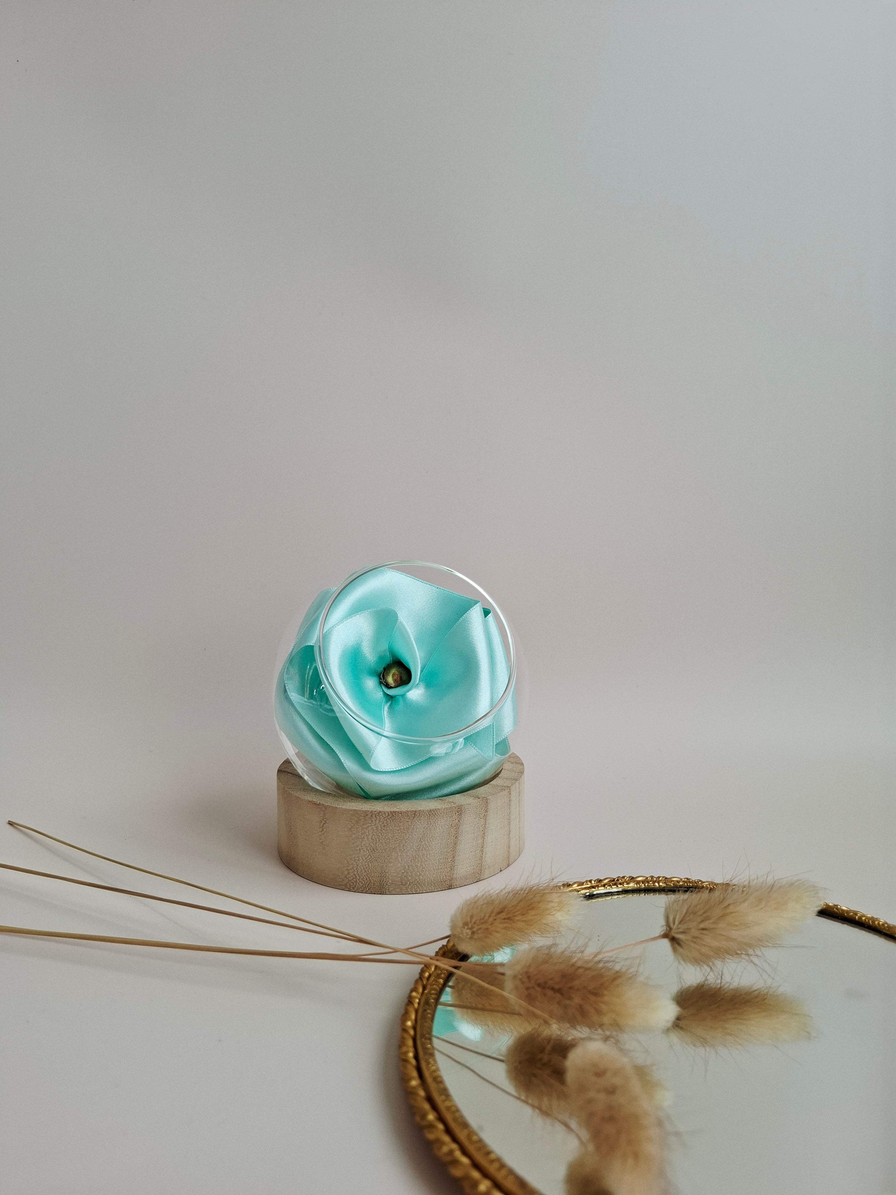 Rose éternelle globe en verre | Vert d'eau