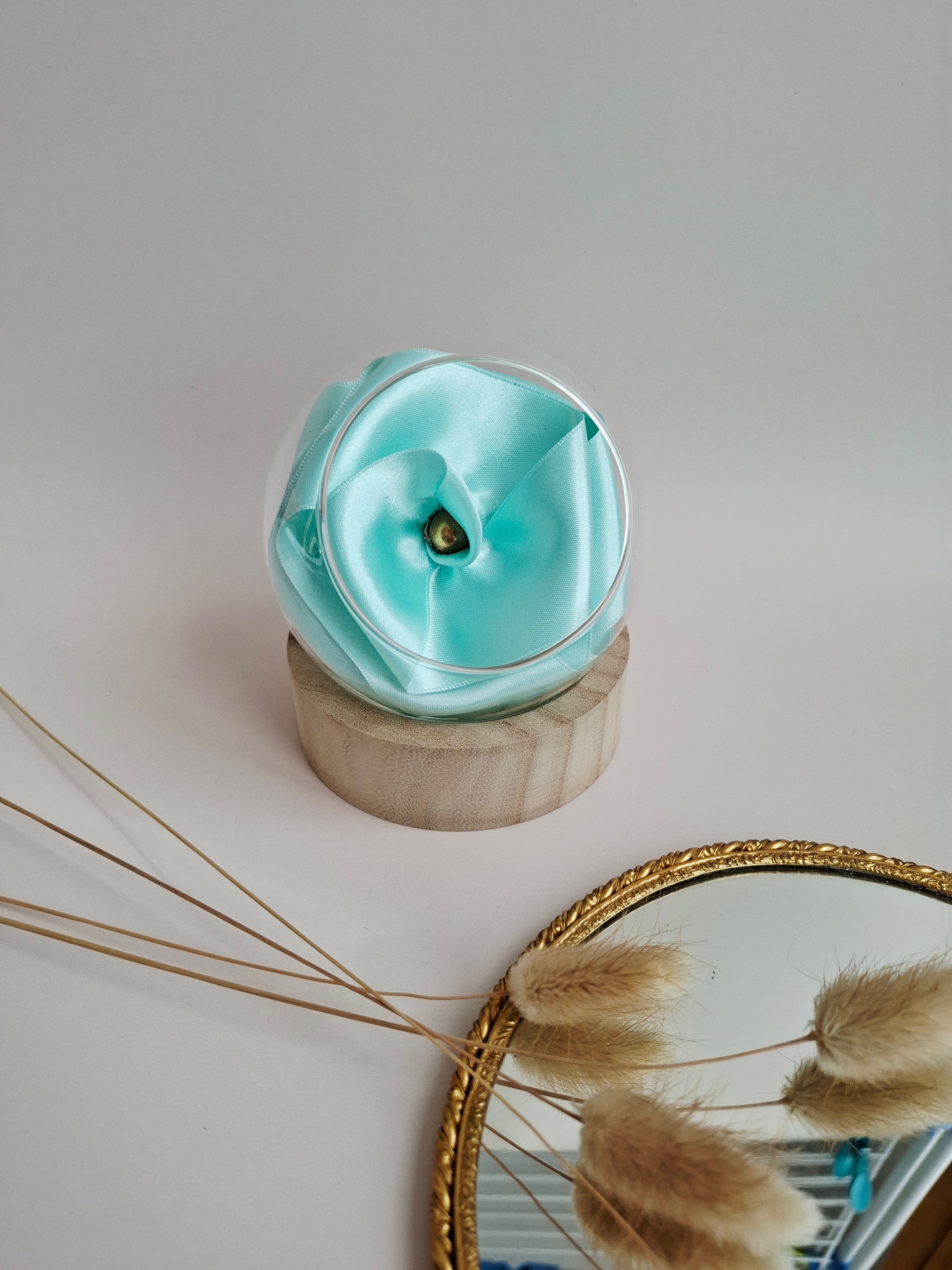 Rose éternelle globe en verre | Vert d'eau