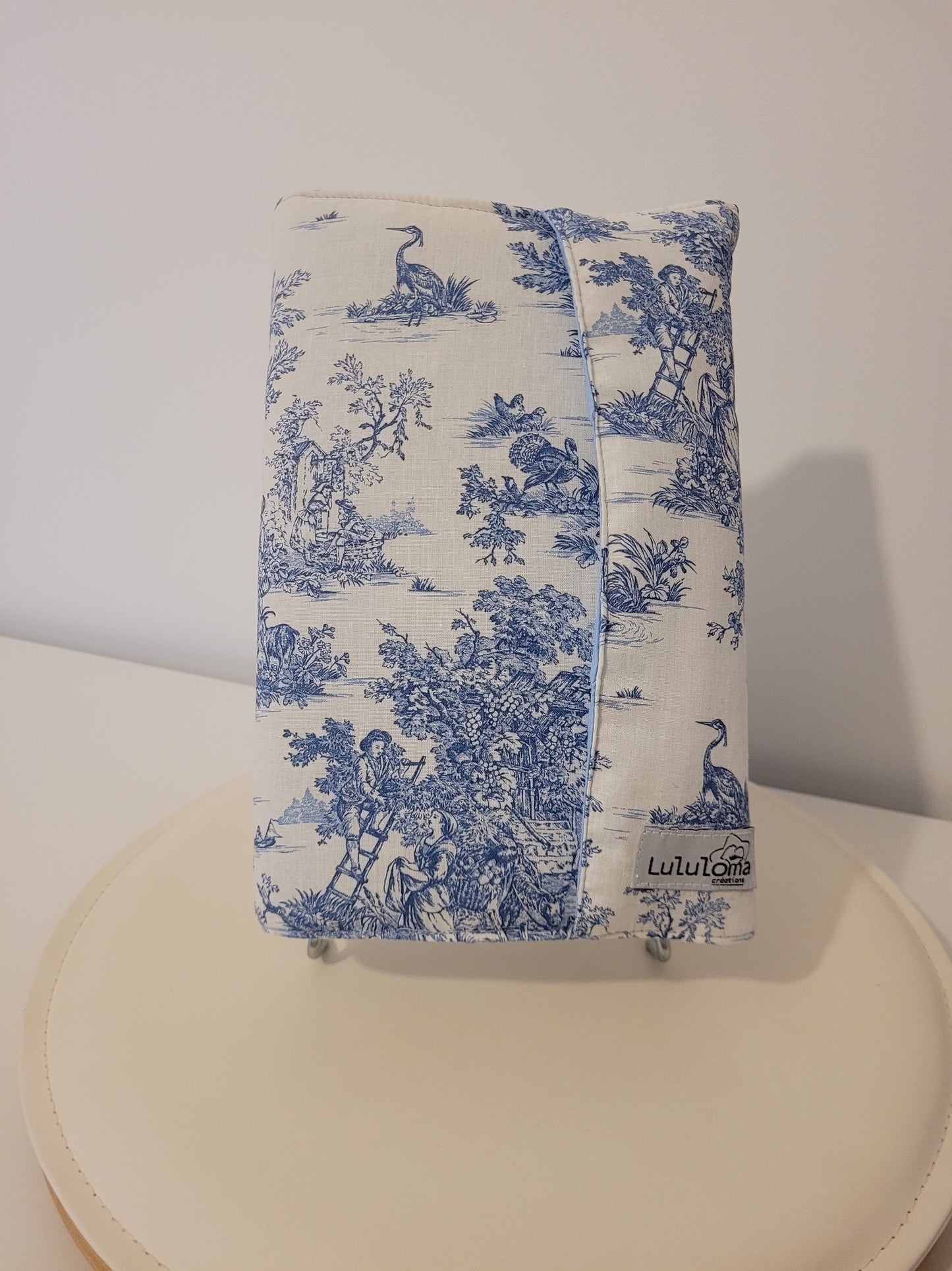 Couvre livre en tissu (livre broché) - Toile de Jouy bleue argent