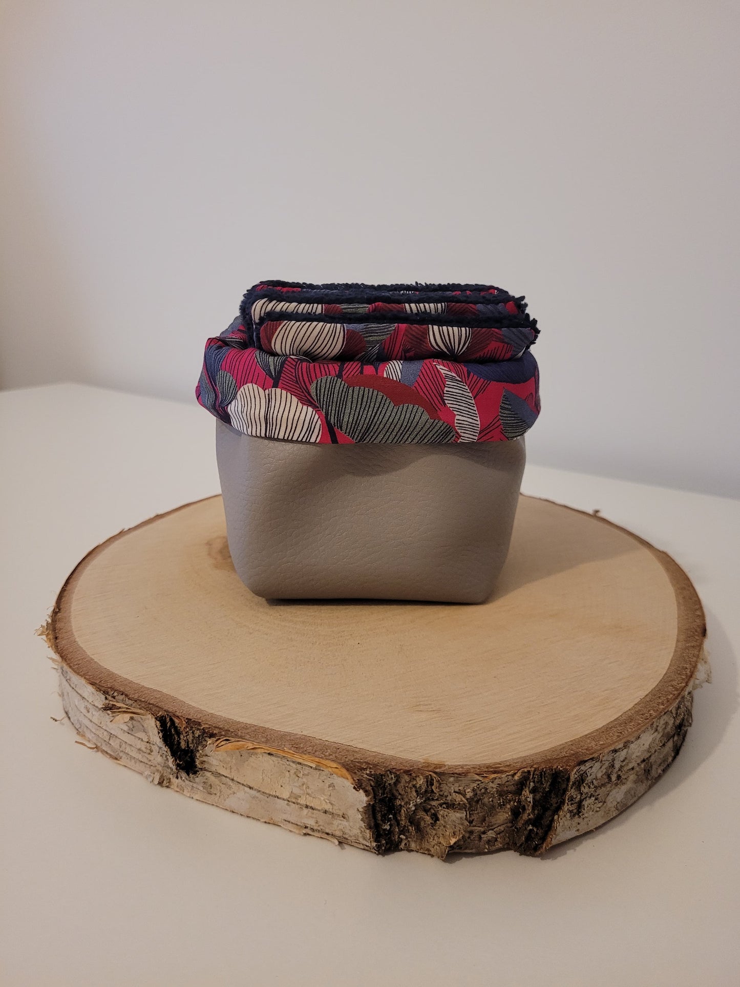 Panier de rangement pour lingettes démaquillantes réutilisables (8cmx8cm) - Fleurs fuchsia violette marron