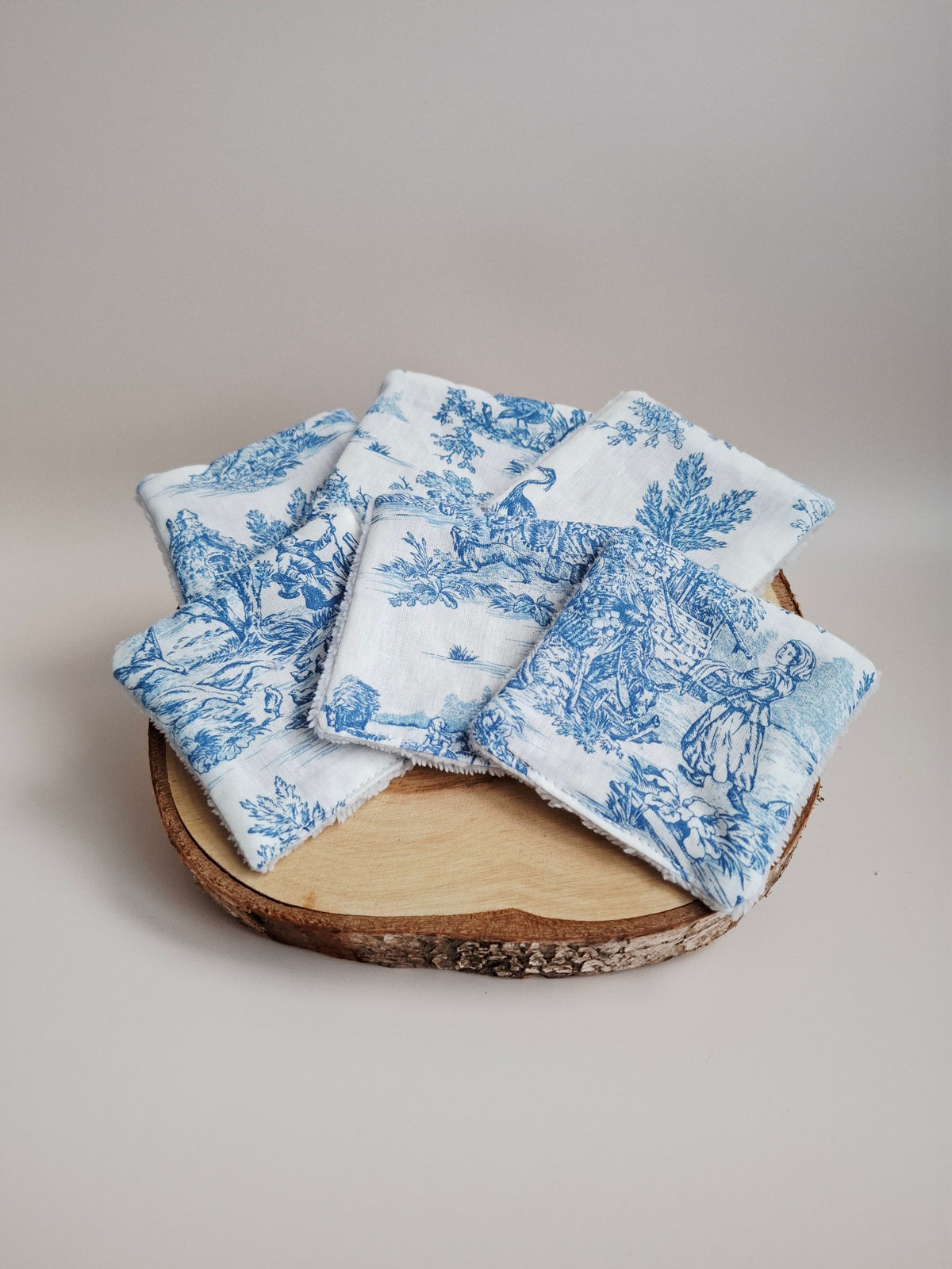 Lingette démaquillante réutilisable - Toile de Jouy bleu