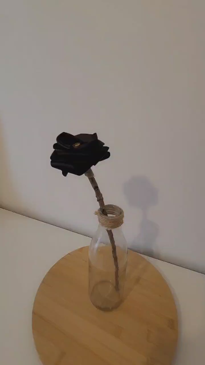 Fleurs tissu - rose satin noire - fleurs artificielle - fleurs roses éternelle