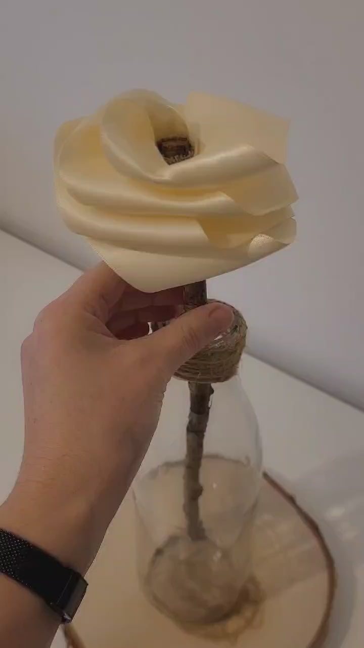 Fleurs tissu - rose satin ivoire - fleurs artificielle - fleurs roses éternelle