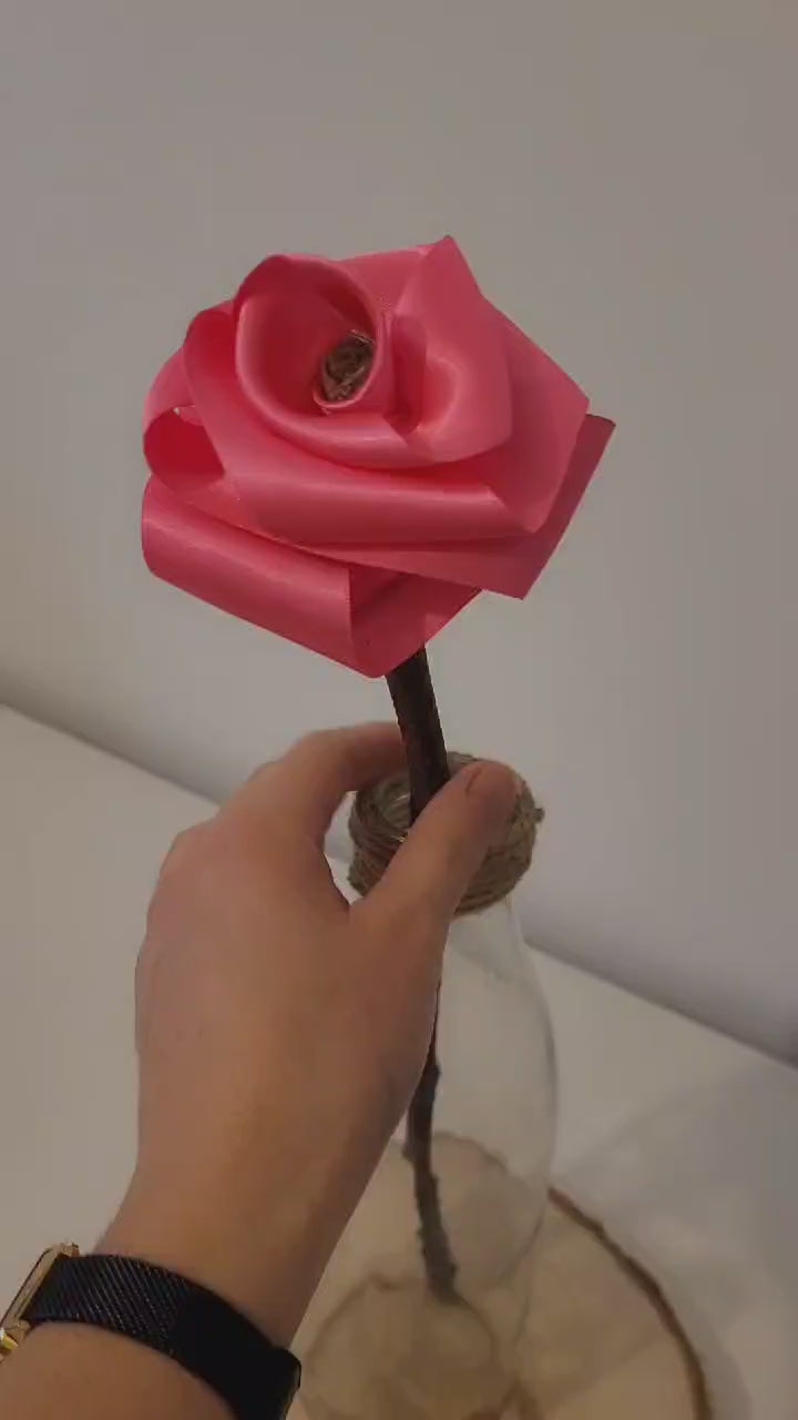 Fleurs tissu - rose satin rose fuchsia fluo- fleurs artificielle - fleurs roses éternelle