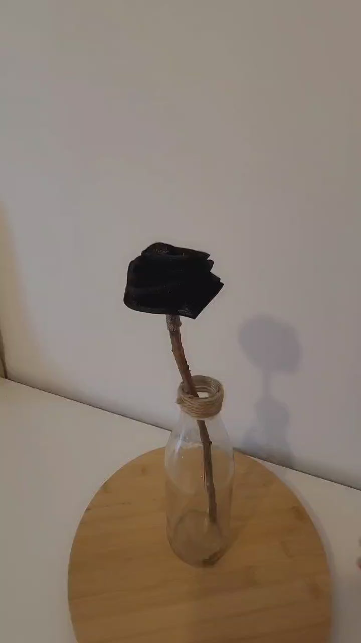 Fleurs tissu - rose satin noire brillant - fleurs artificielle - fleurs roses éternelle