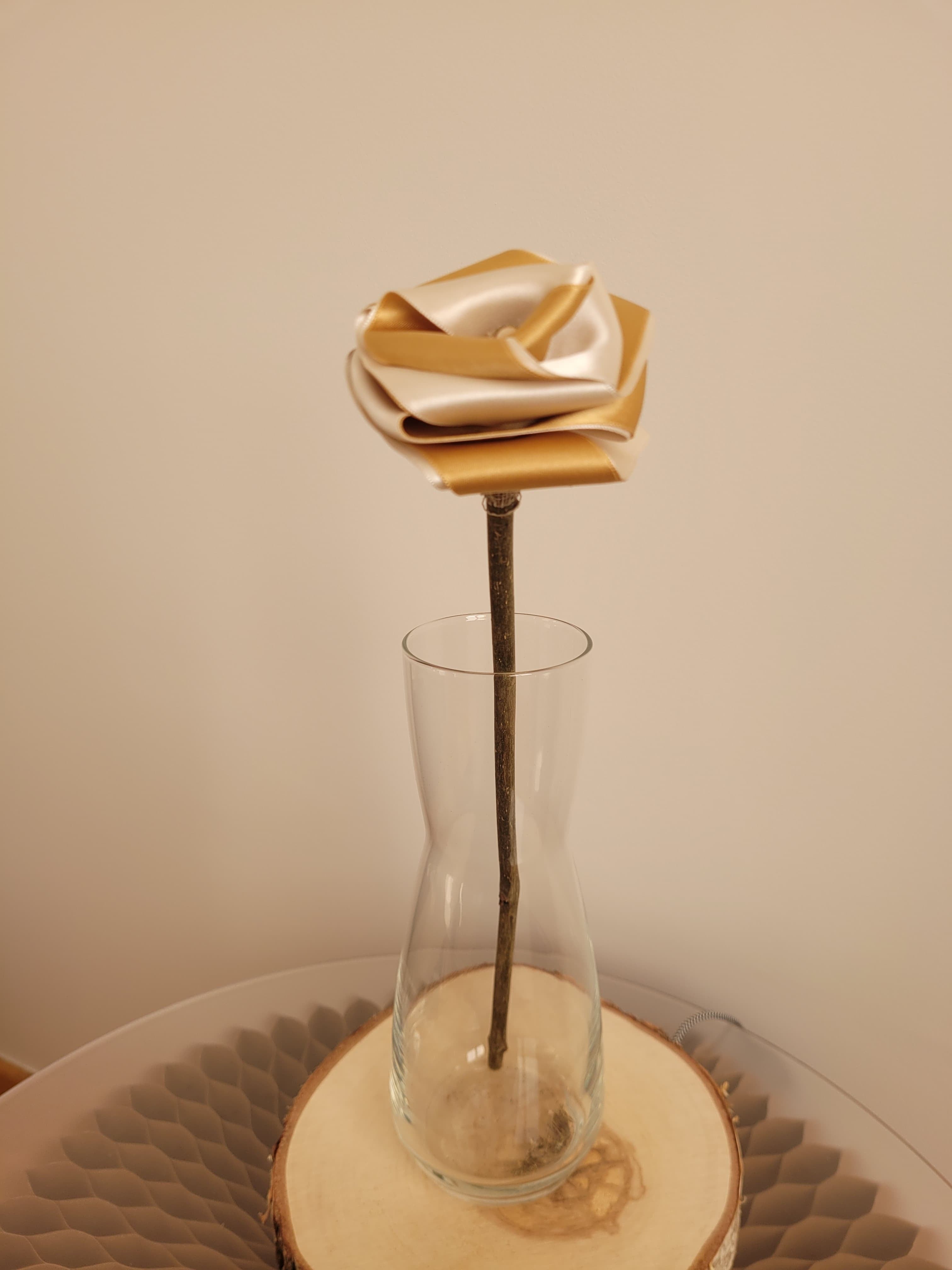 Rose éternelle en satin | Bicolore Ivoire & Doré - Lululoma Créations