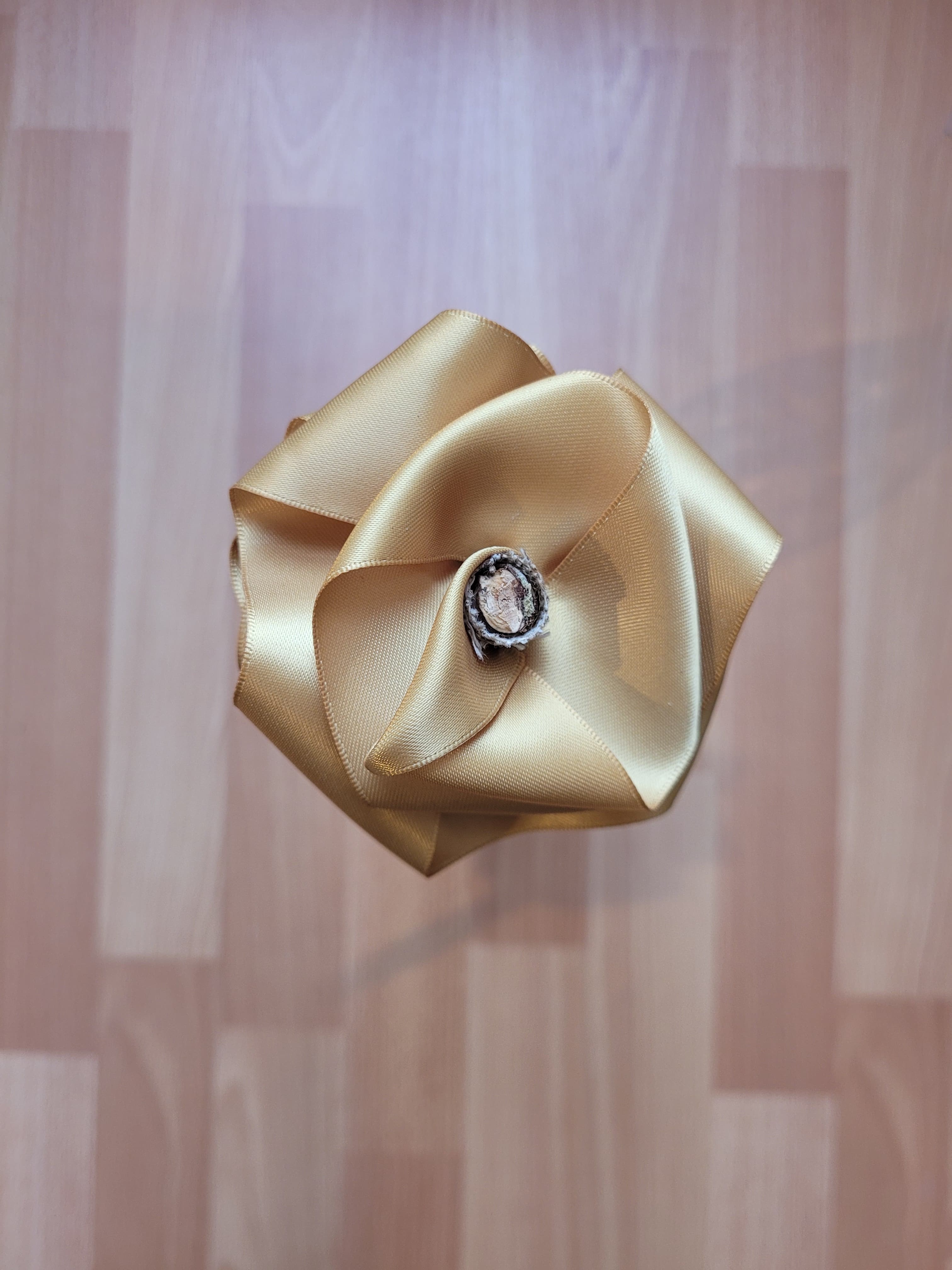 Rose éternelle en satin | Doré - Lululoma Créations