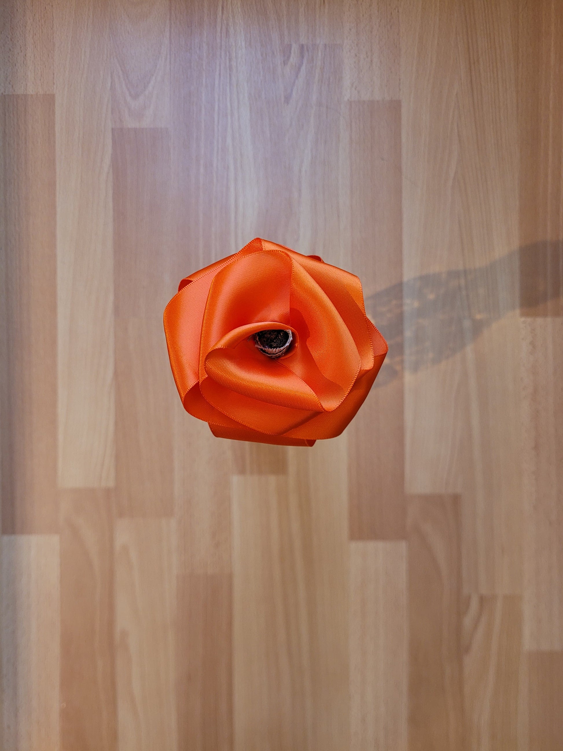 Rose éternelle en satin | Orange - Lululoma Créations