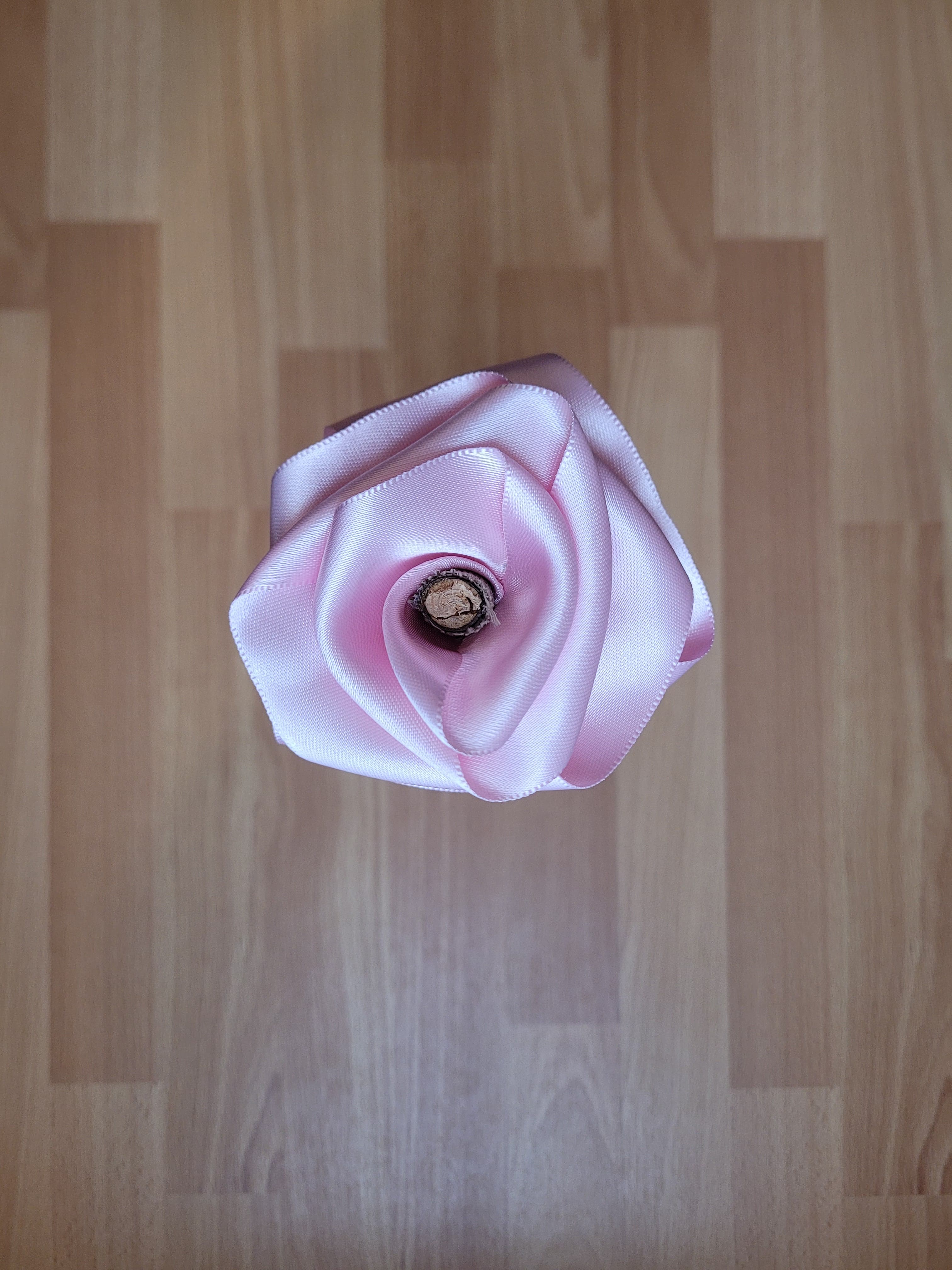 Rose éternelle en satin | Rose acidulé - Lululoma Créations