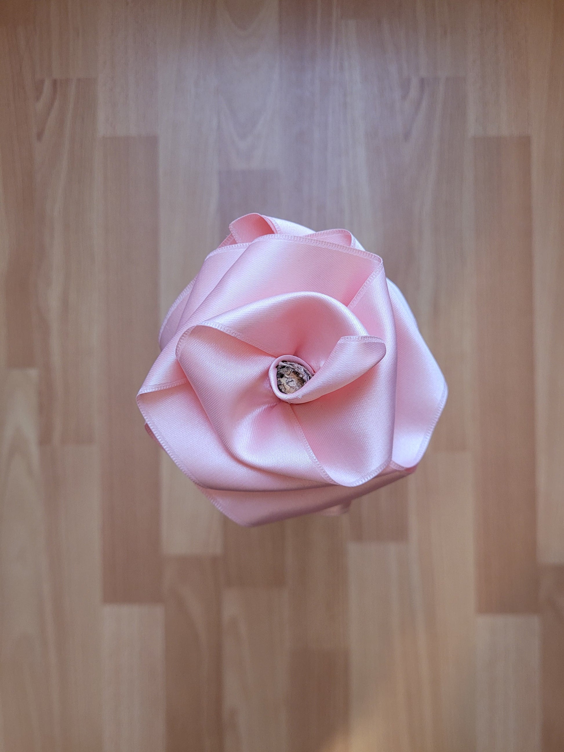 Rose éternelle en satin | Rose pâle - Lululoma Créations